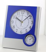 ساعه حائط مع مقياس رطوبة و حرارة 