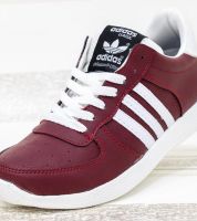 بوت اديداس  - Eu 44 -خمري وابيض 