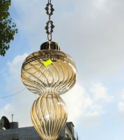 ثرية مع تعليقة صيني 