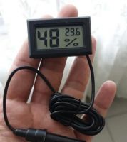 جهاز قياس وعرض الحرارة والرطوبة