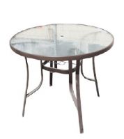 طاولة دائرية   ،كارنيفل