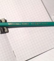 قلم رصاص مع محاية Bic Evolution