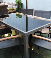 طاولة مع 6 كراسي بلازا