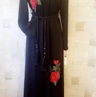 عباية حرير مطرزة بالورد  - اسود - 38  [100 قطع]