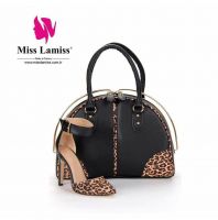 طقم صندل جلد تايغر مفتوح مع شنطة جلد  - 40 Eu - اسود