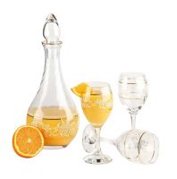 طقم قنينة و 6 كاسات  نقشة ذهبية 