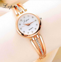 ساعة معدن ذهبي Luxury Rhinestone