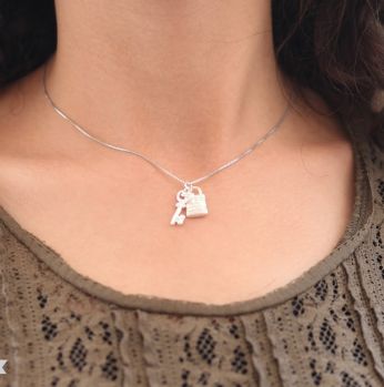 مجوهرات - سلسال مع تعليقة مفتاح و قفل فضة 925