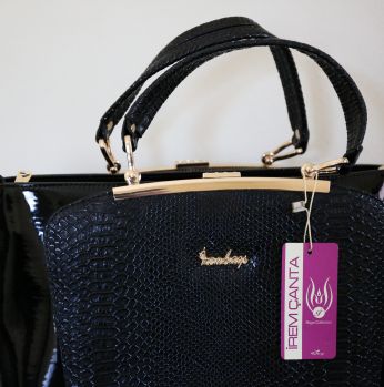 حقيبة يد جلد لميع - اسود