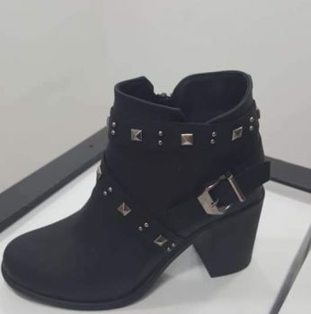 جزمة شتاء موديل 2018 جلد - 38 Eu - اسود