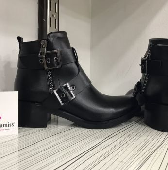 جزمة شتاء موديل 2018 جلد - 37 Eu - اسود
