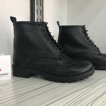 جزمة شتاء موديل 2018 جلد - 38 Eu - اسود