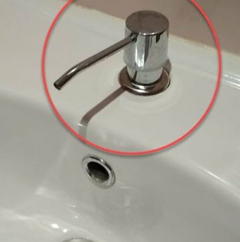 صباب الصابون السائل للمغاسل والمجالي