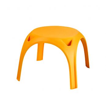 طاولة للاطفال