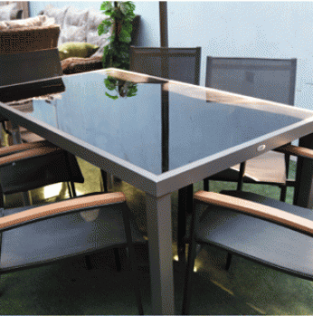 طاولة مع 6 كراسي بلازا