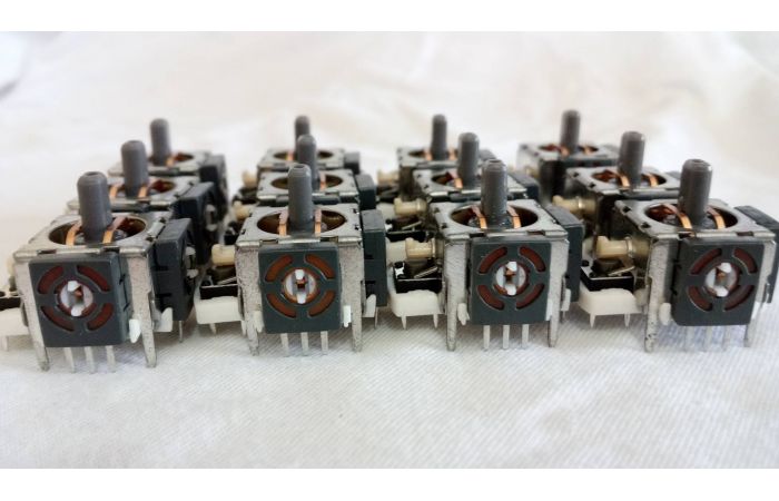 Controller Gears   تحكم باليد XBOX 360  -  الاصلي عدد 12 قطعة