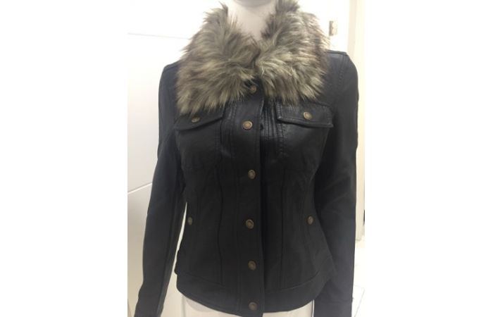 جاكيت Guess - S - اسود